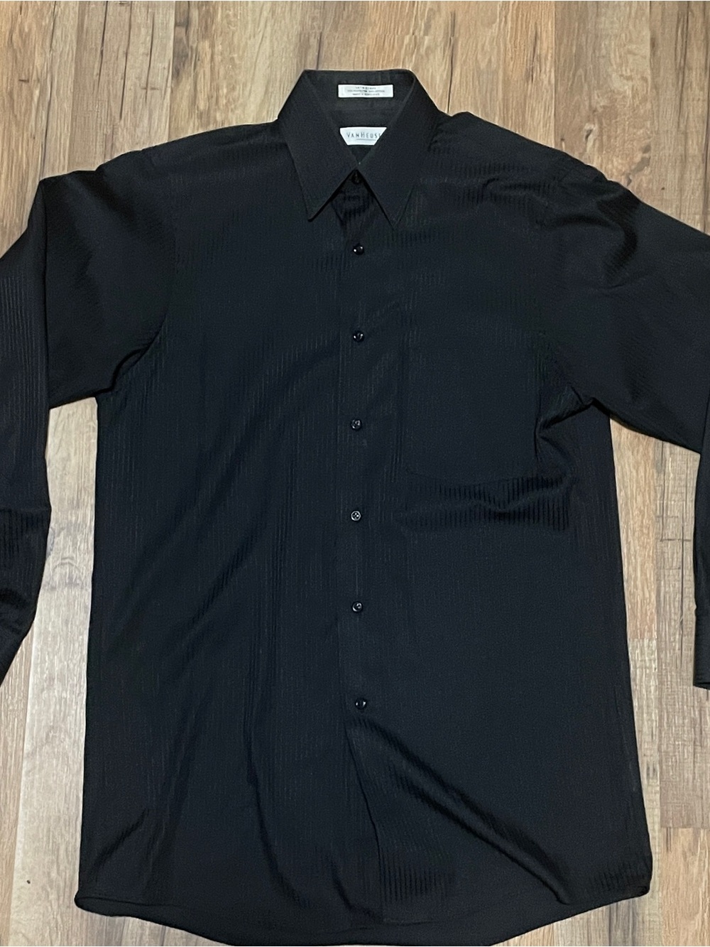 Van Heusen Black Satin Stripe Wrinkle Free Dress Shirt 14.5 32-33